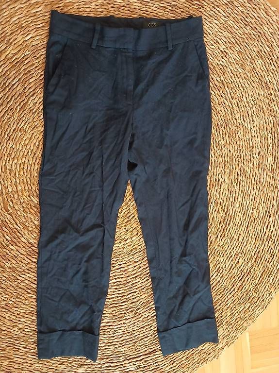 Cos Pantaloni: Blaue Wollhsoe von Cos – Usato da Zürich venduto da Melianea