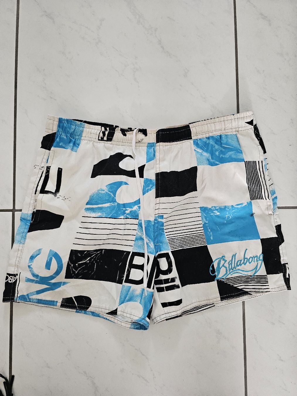 Costumi da bagno: Billabong Badehose, Weiss/Blau gemustert, Grösse M – Usato da Zürich venduto da -iwan-