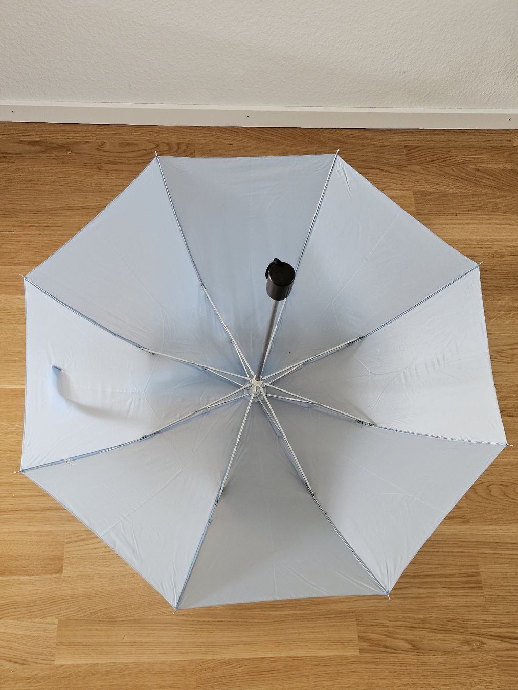 Ombrelli: Ab CHF 1! Eleganter Regenschirm Hellblau NEU – Nuovo e nell'imballaggio originale da Baden venduto da rob_grh6 2