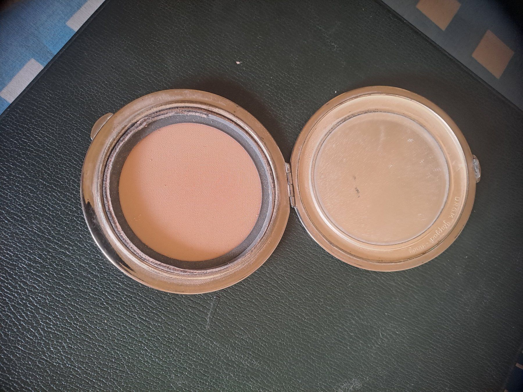 Artdeco Make-up: POUDRIER ART DECO ANNEE 30' D.R.G.M – Usato da LAUSANNE venduto da KWEW 2