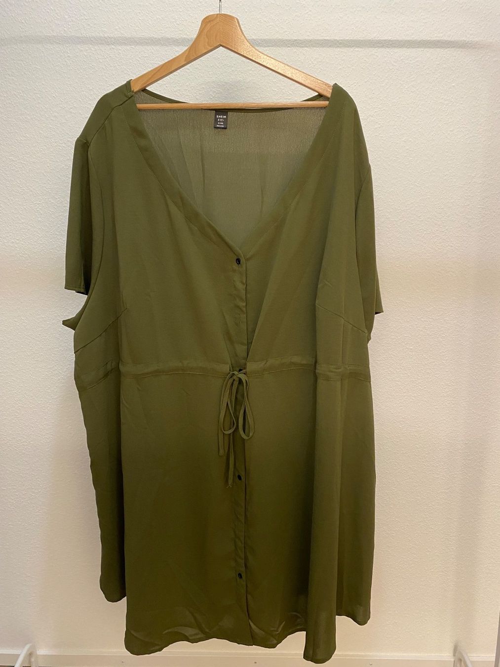 Shein Kleider: Kleid / lange Bluse oliv Gr. 56 / 58 / 60 – Gebraucht aus Pratteln von a23_j2gs 3