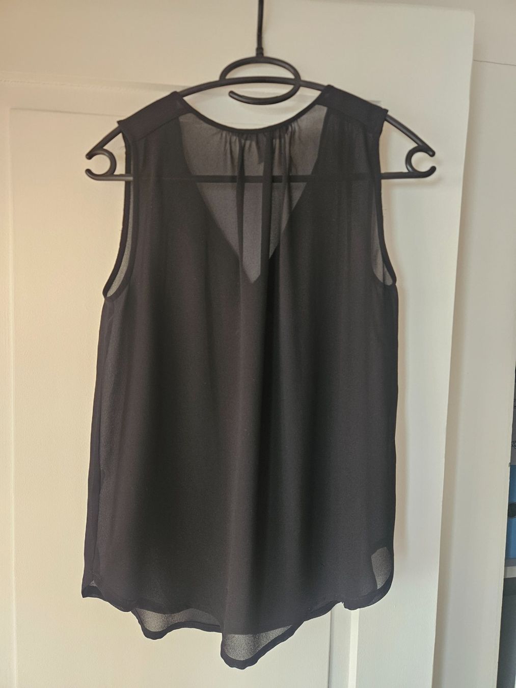 H&M Tops: Schwarzes Sommer-Top Gr. 34 – Gebraucht aus Zürich von anna_r26m 2