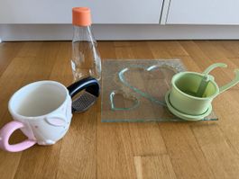 Küchenzubehör, Teller, Knoblauchpresse, Flasche, neuwertig