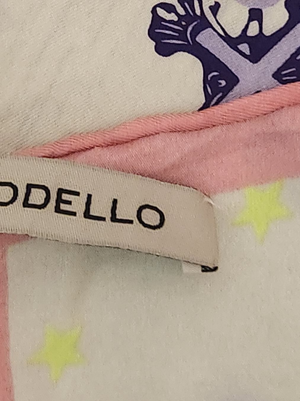 Foulards, Tücher & Schals: Foulard CODELO 100% soie crème imprimé chaînes pistolets – Gebraucht aus Niedergösgen von Eva2410 4