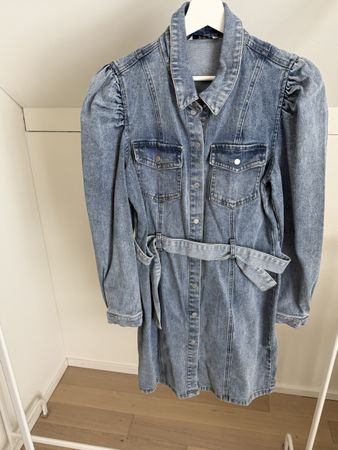 Jeanskleid im Hemdblusenstil mit Puffärmeln, Gr. 36