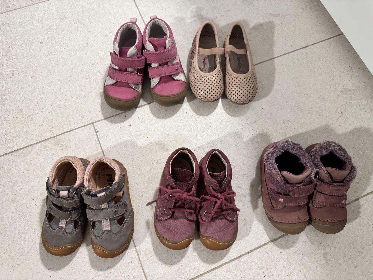 Scarpe per ragazze: Shoes - different sizes – Usato da Affoltern am Albis venduto da Pitu86