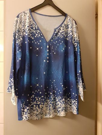 Damen Shirt blau mit Sternenmotiv langarm Grösse M