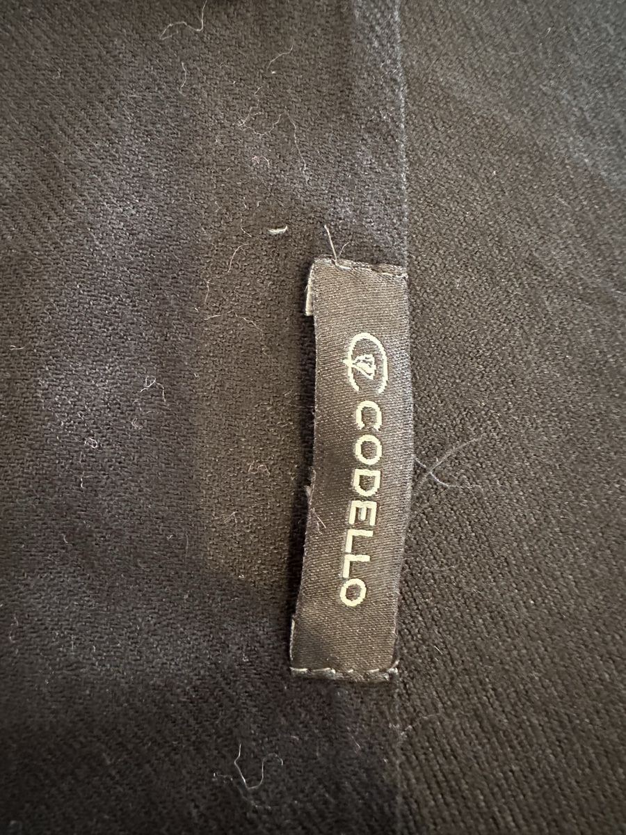 Codello Foulards & écharpes: Codello Schal schwarz mit Fransen gebraucht mit Defekt – D'occasion à Uster par sus_s85n 1