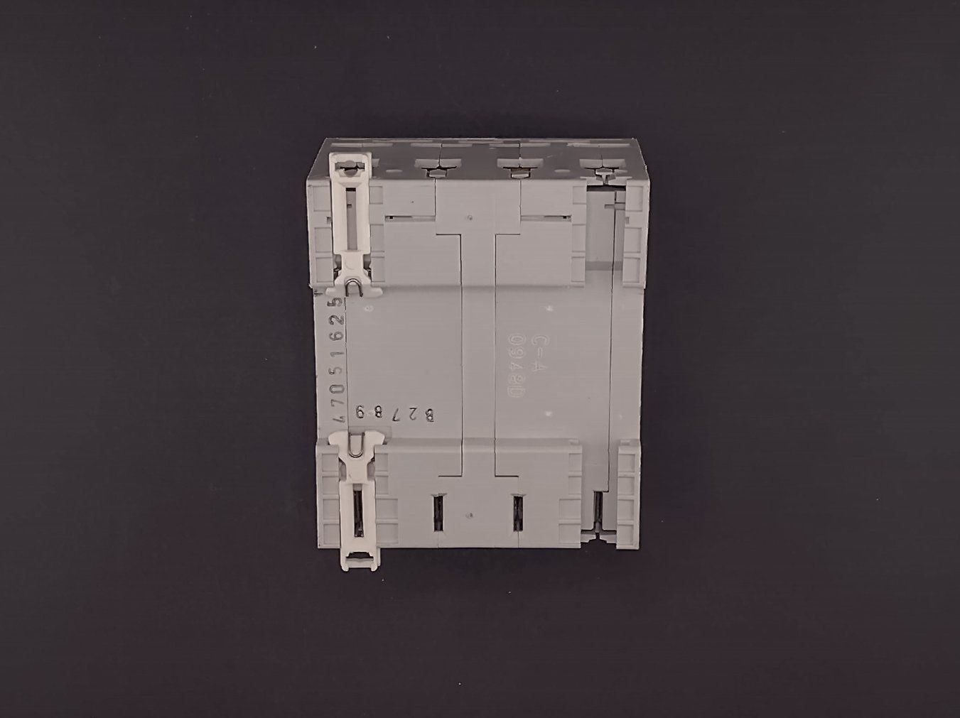 Legrand Interruttori: Legrand 08076 C16 30mA – Usato da Winterthur venduto da Hint17 3