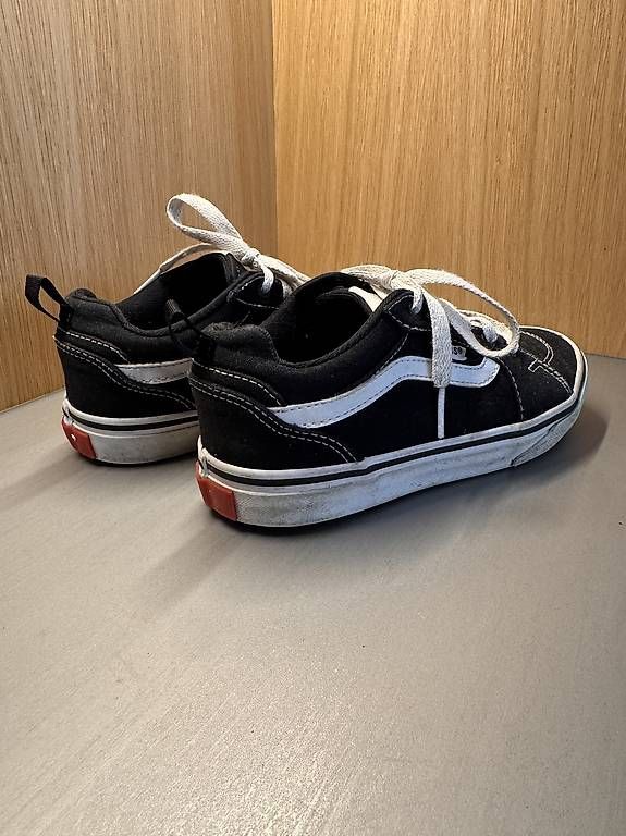 Vans Chaussures garçon: Vans Brooklyn LS Gr. 33 EUR – D'occasion à Berg SG par Berglerfabi 2