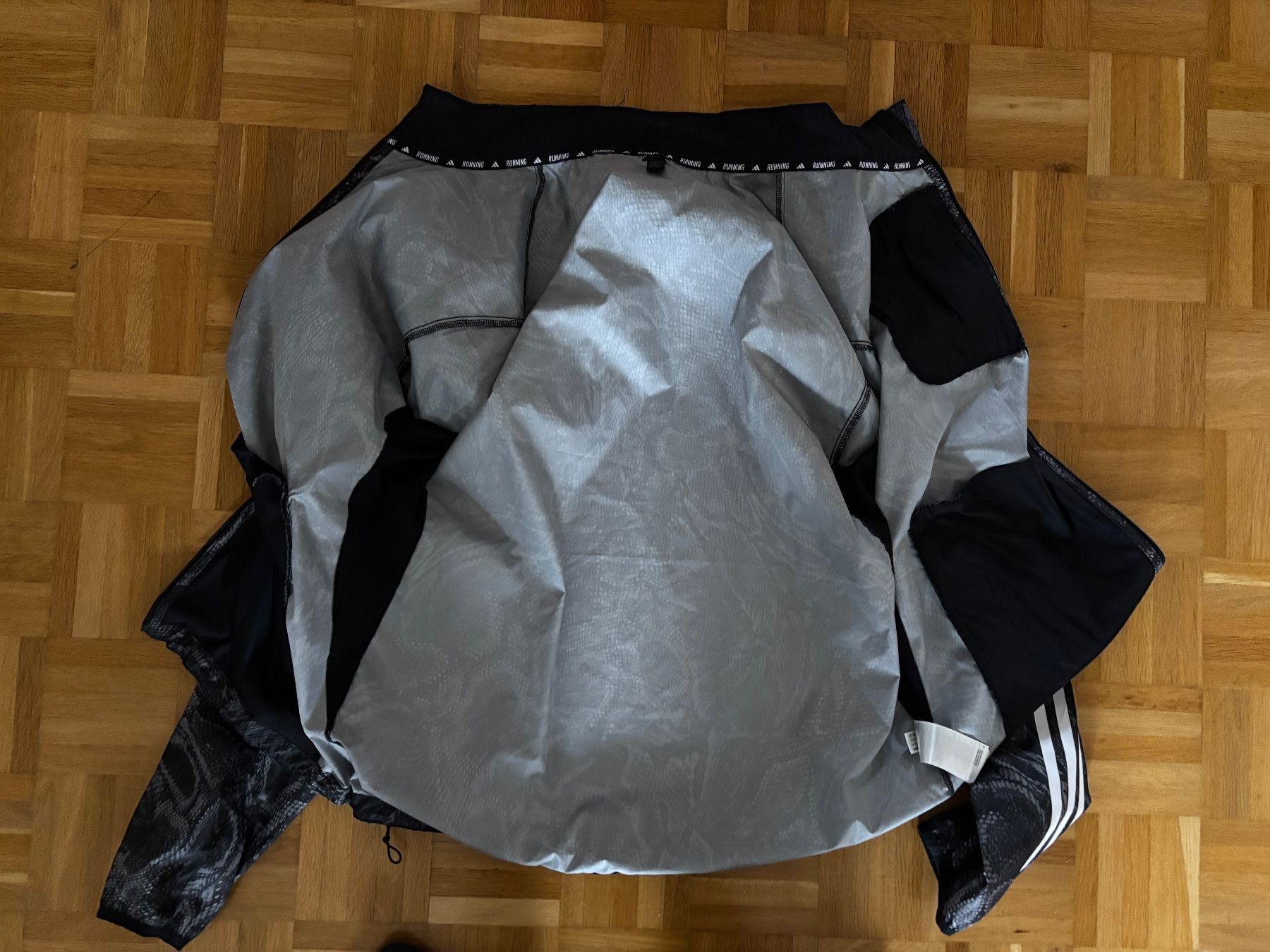 Adidas Jacken: ADIDAS Own The Run Excite WIND. RDY Jacke – Gebraucht aus Zürich von CallMeAppetite 3