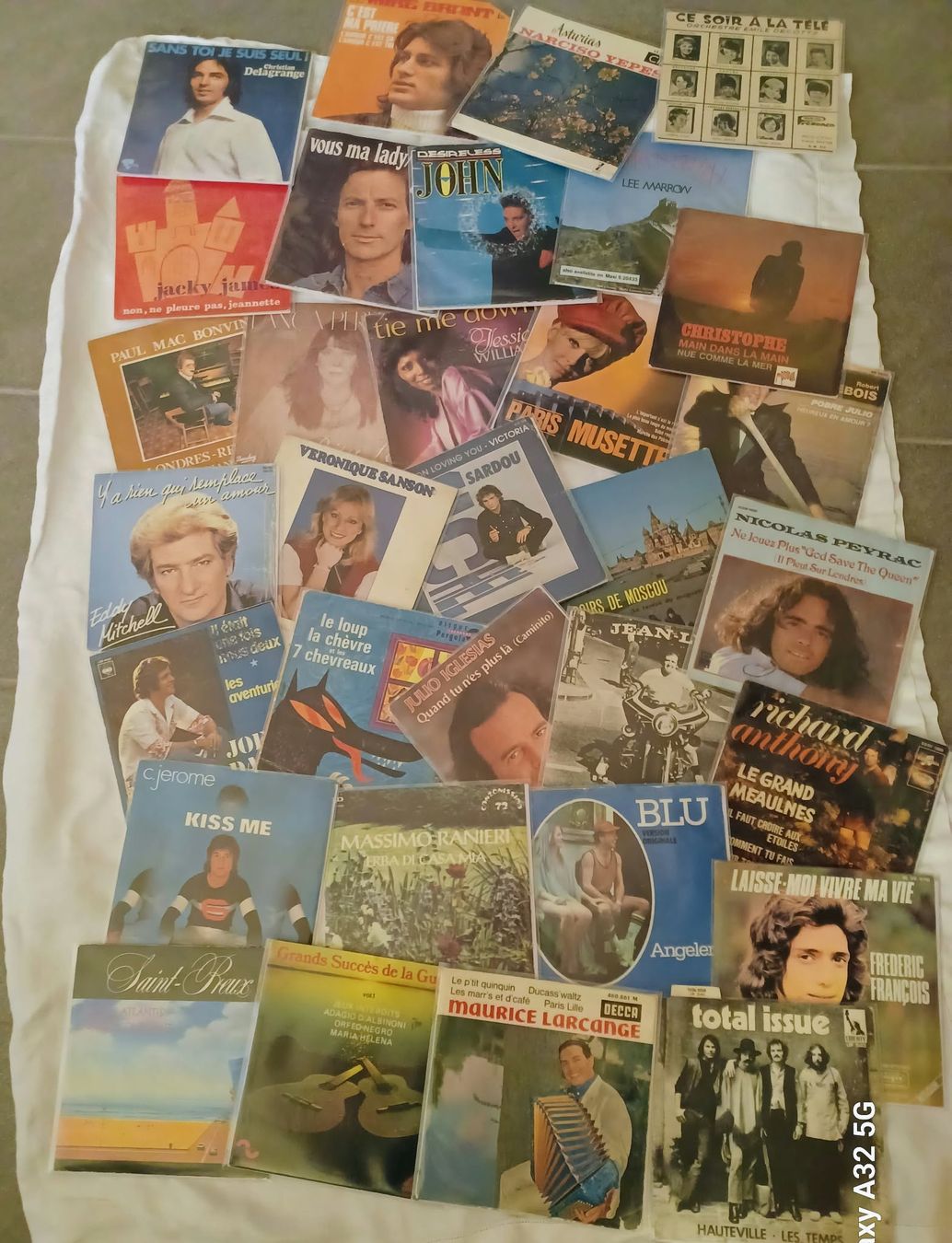 Dischi in vinile: Konvolut ca. 120 Schallplatten Singles  – Usato da Bachenbülach venduto da Muchel01