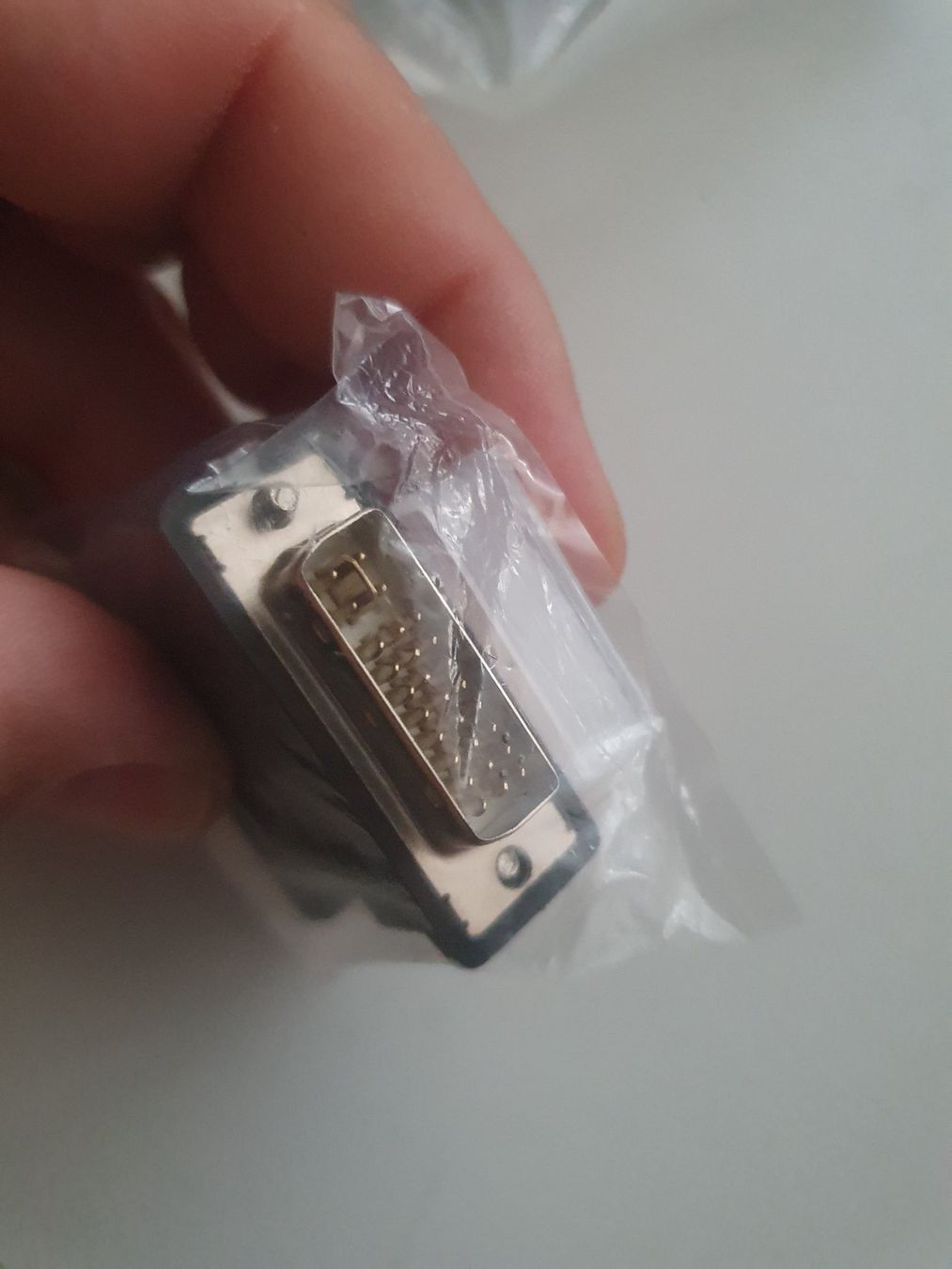 Unità & Adattatore: Adapter  DVI zu VGA – Nuovo e nell'imballaggio originale da Zürich venduto da Alibaba1234 1