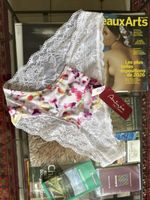 Lise Charmel Panty / Slip in Gr. S / Neu!