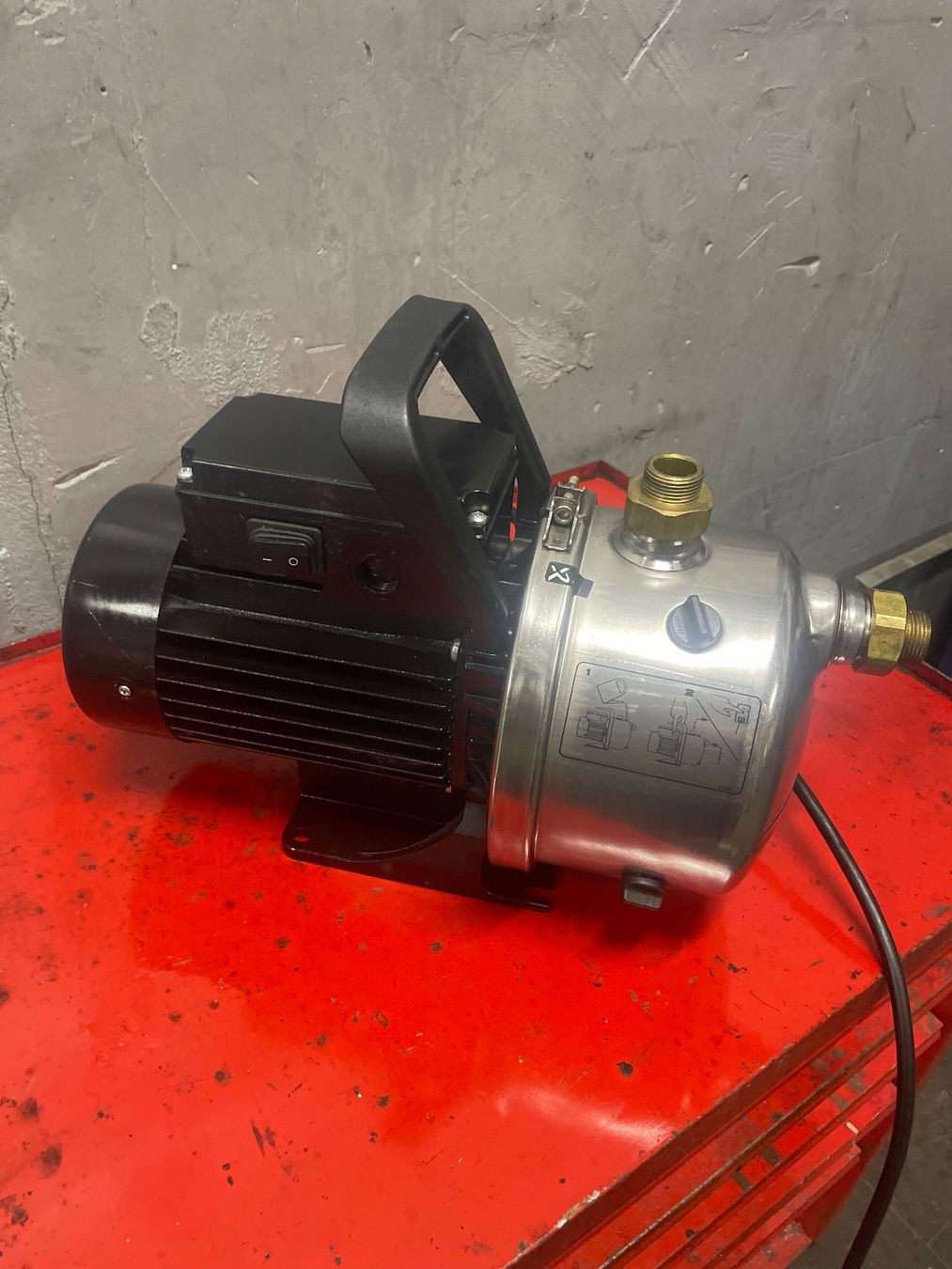 Pompe & Parti di ricambio: Pumpe Wasserpumpe Motor 220V – Usato da Giebenach venduto da Toto222 3