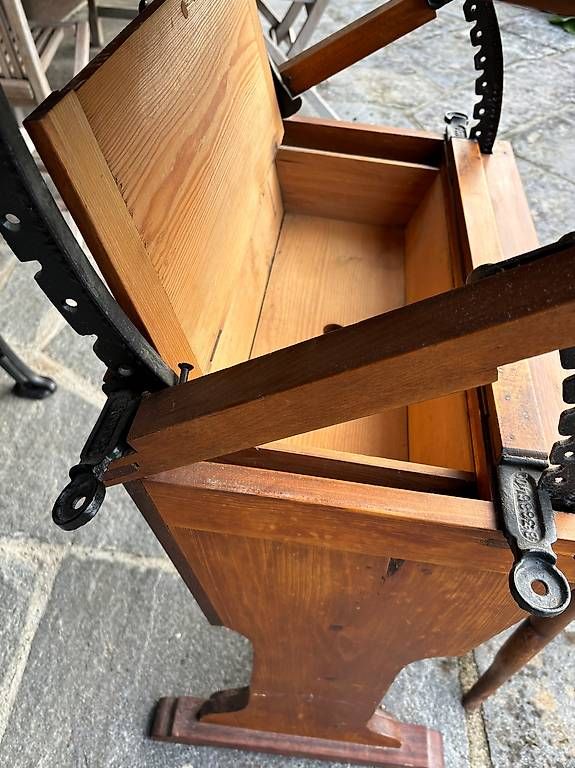 Scrivanie: Bureau ancien + Chaise – Usato da Hermance venduto da Alfaiate 1