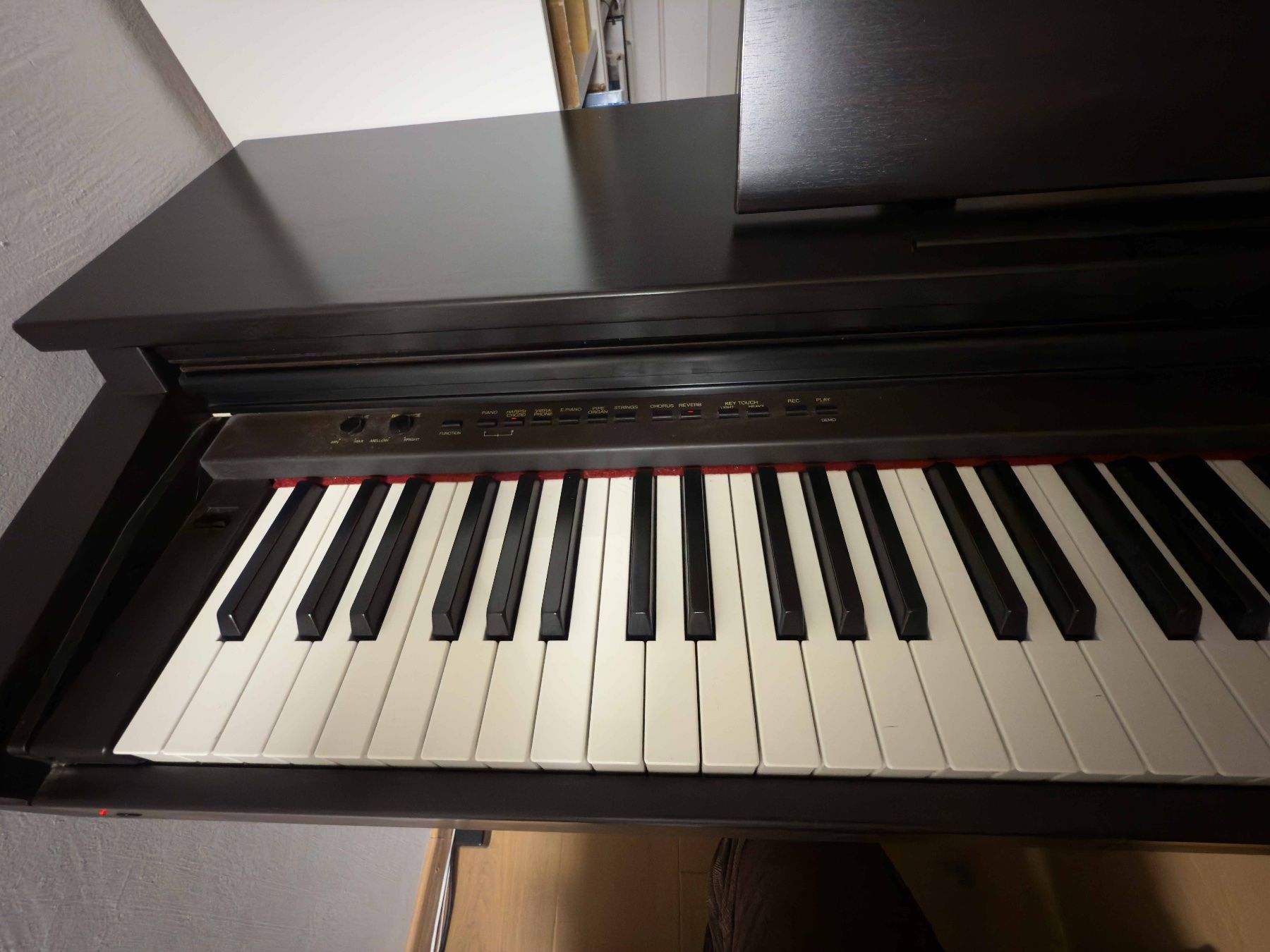 Roland Strumenti musicali: Digital Piano Roland HP 1800e – Usato da Emmen venduto da edw_h6m6 2