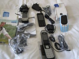 Lot de téléphones mobile 4 pces avec adapteur Nokia