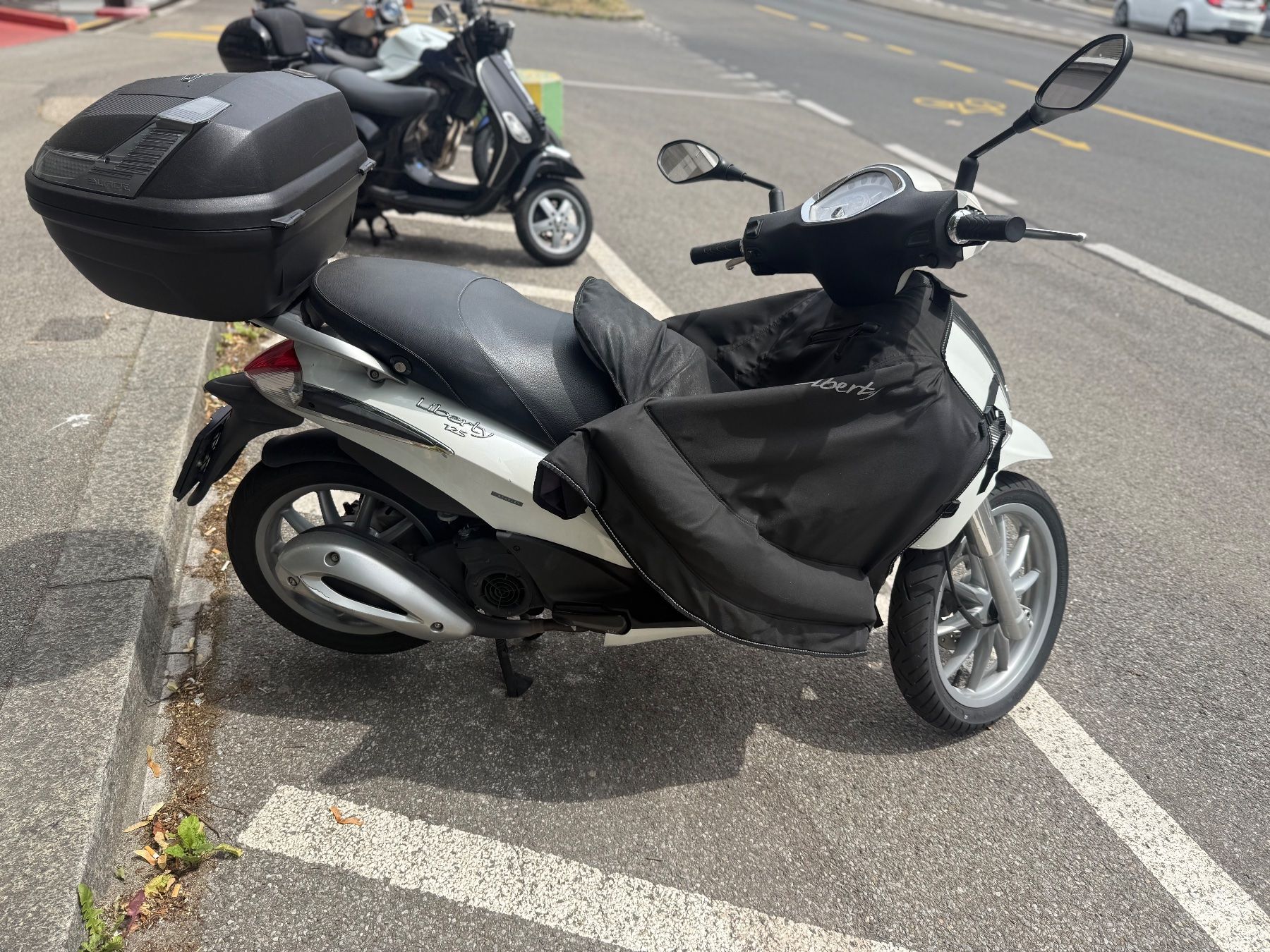 Piaggio Scooters: Scooter Liberty à vendre pour pièces détachées – Defekt aus Lausanne von nad_j7mj 2