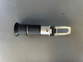 Handheld Refraktometer RHB-40ATC mit Zubehoer