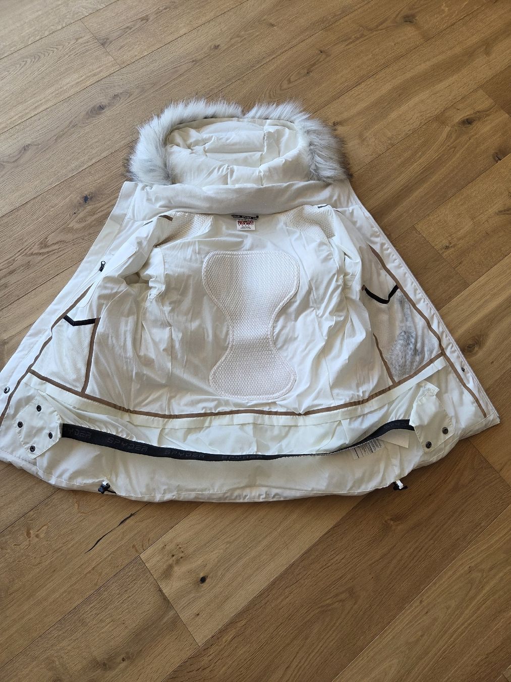 Spyder Vestes: schöne Skijacke Spyder – Neuf (Voir description) à Wiesendangen par Sinhuk 7