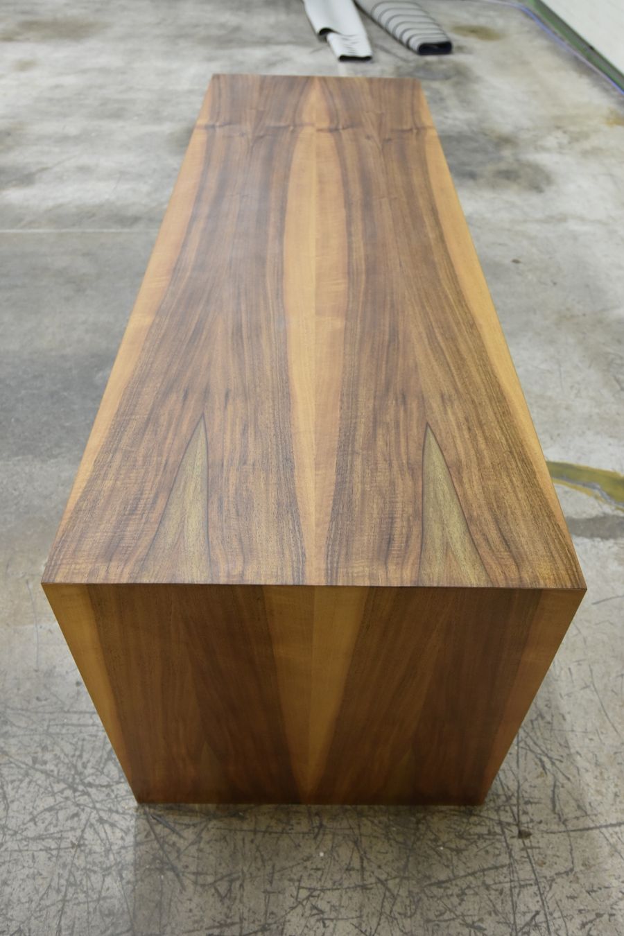 Tische: Designer Esstisch aus Nussbaum – Gebraucht aus Lichtensteig von Usedinstorecom 2