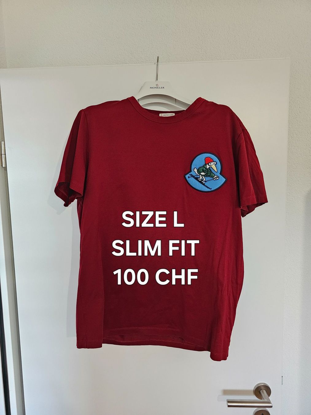 Moncler T-Shirts: Moncler Red Tee - Size L Slim Fit – Neu (gemäss Beschreibung) aus Pieterlen von DomK93