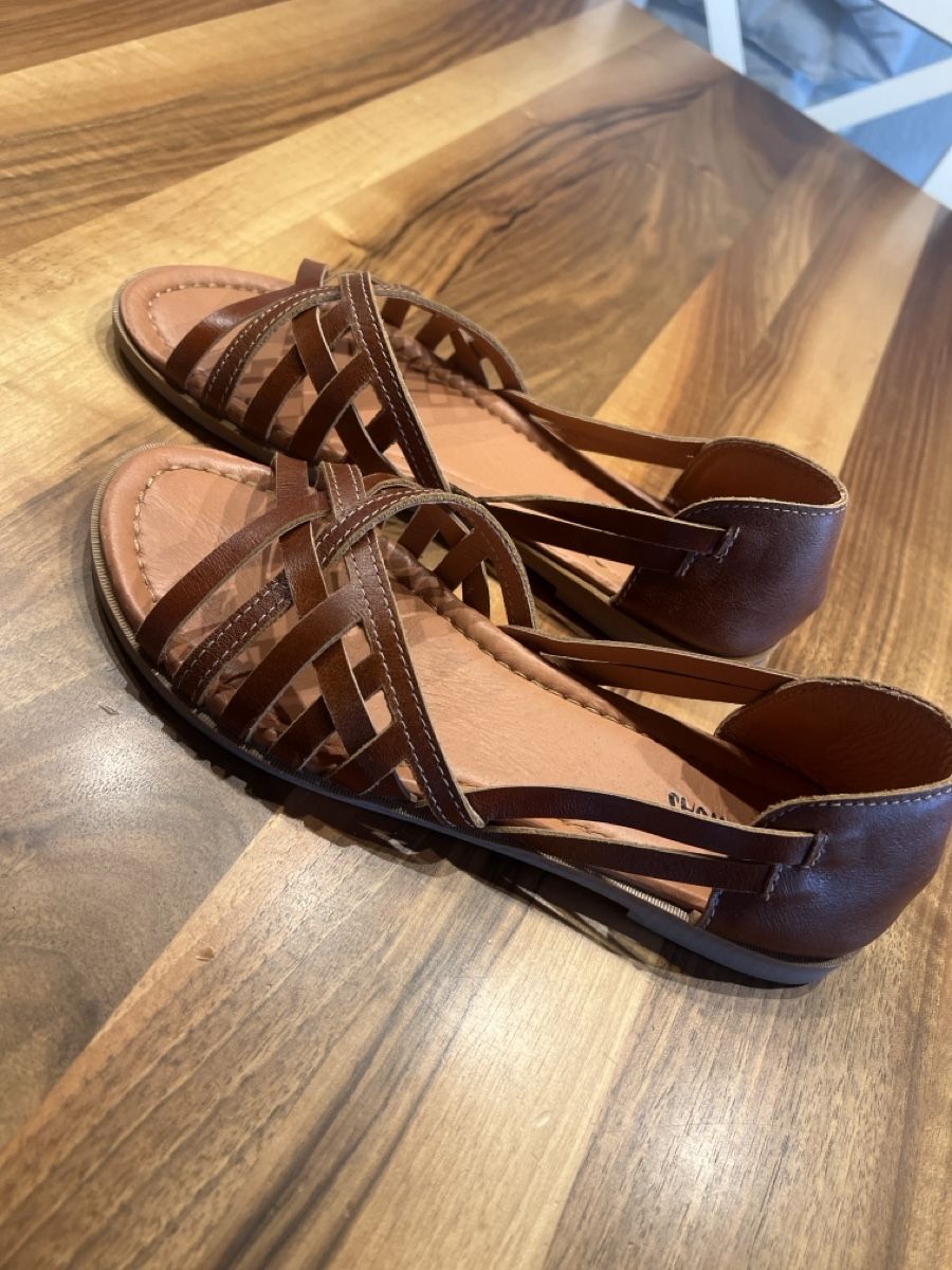 Scarpe da donna: Amigas Leder Sandalen Gr. 39 – Nuovo (secondo la descrizione) da Rothrist venduto da Bettinal02 2