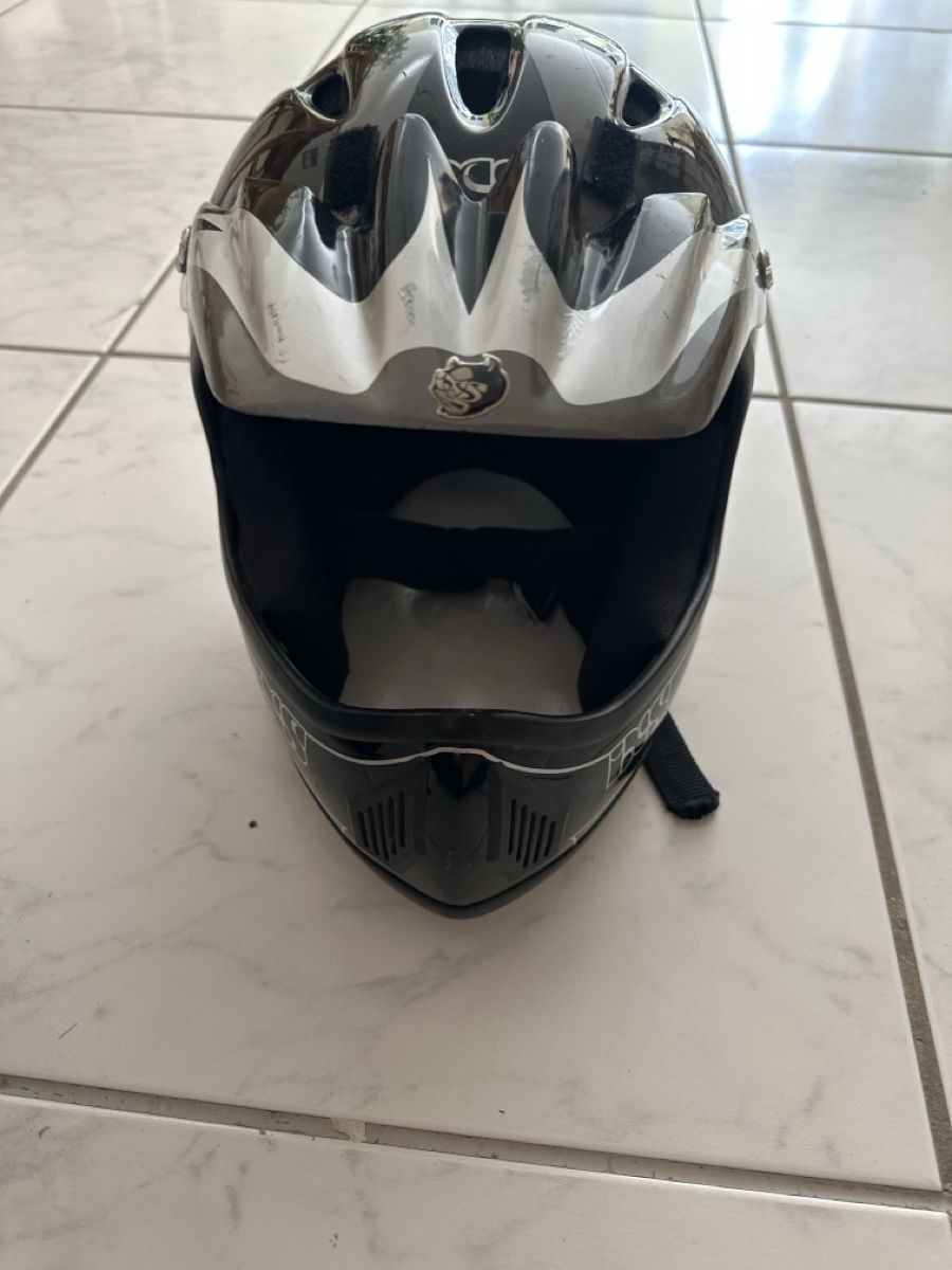 IXS Casques & visières: iXS Downhill Helm schwarz M/L Single Size – D'occasion à Seewen SO par kur_fl6d 2