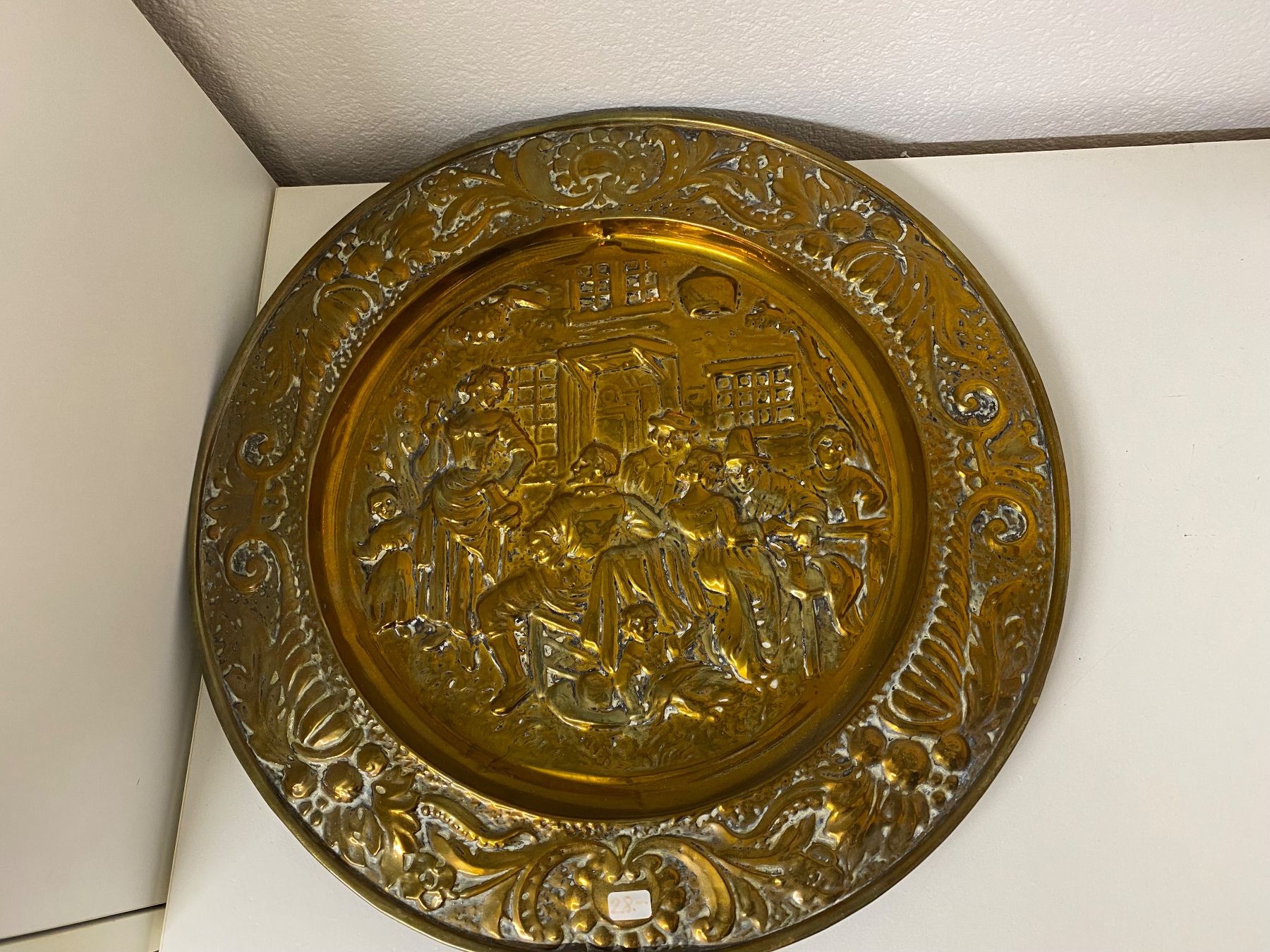 Teller: Antiker Messing Wandteller, detailliert, Ø 40cm – Gebraucht aus St.Gallen von Bigdisch