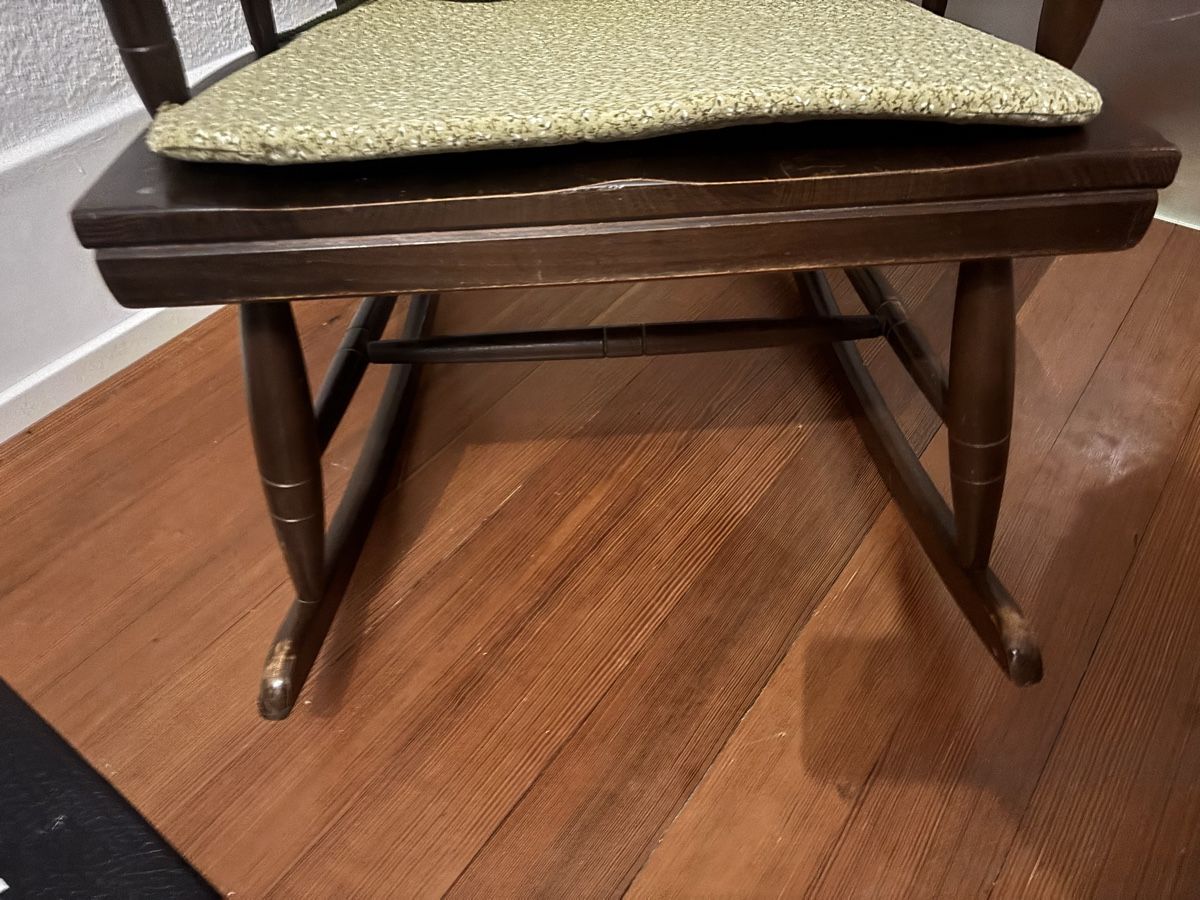 Sedie: Bequemer Holz Schaukelstuhl – Usato da Grafenried venduto da hollywoodprincess 6