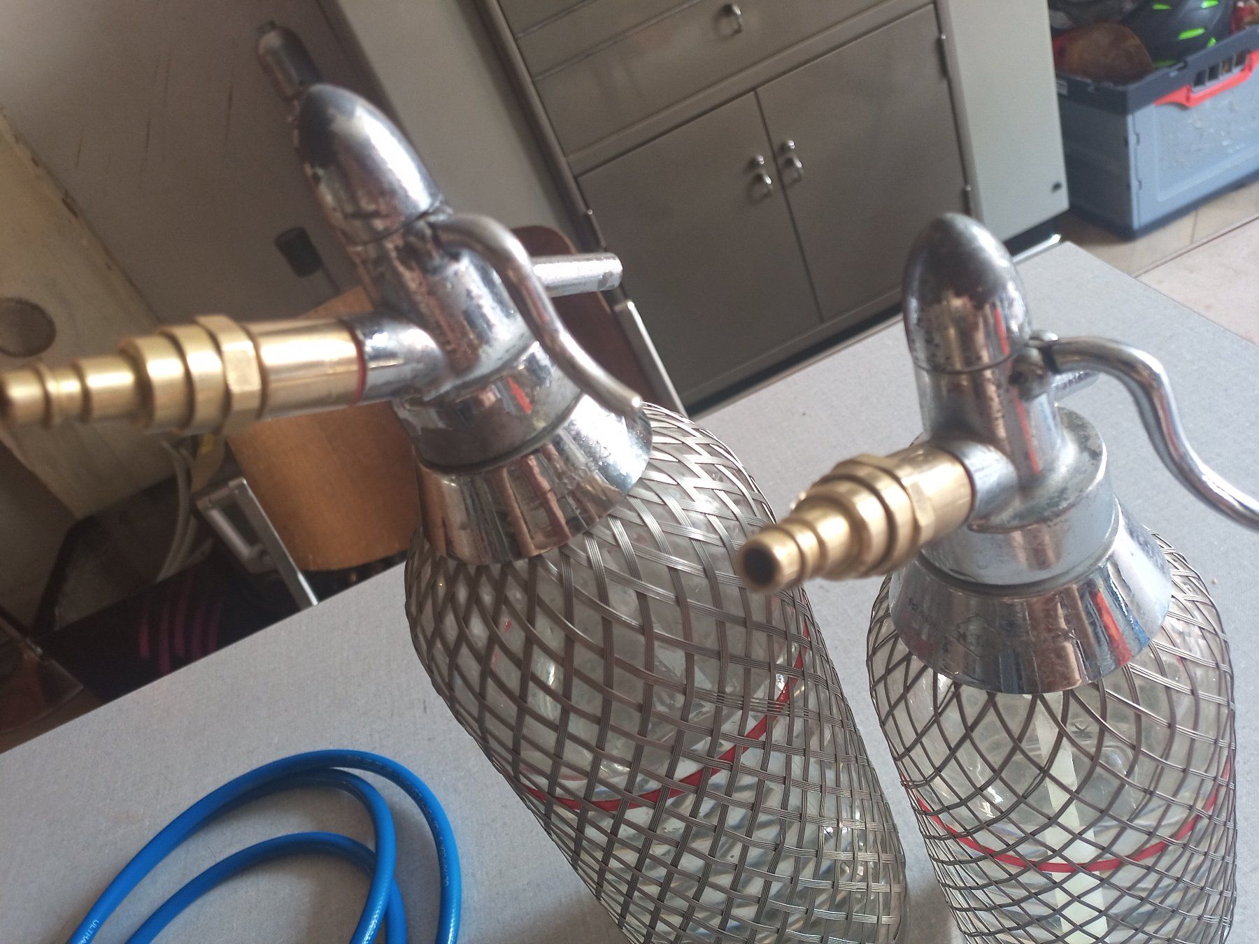 Elettrodomestici da cucina: 2 x Soda Seltzer Siphon Syphon Vintage – Usato da Zürich venduto da zmizmi 1