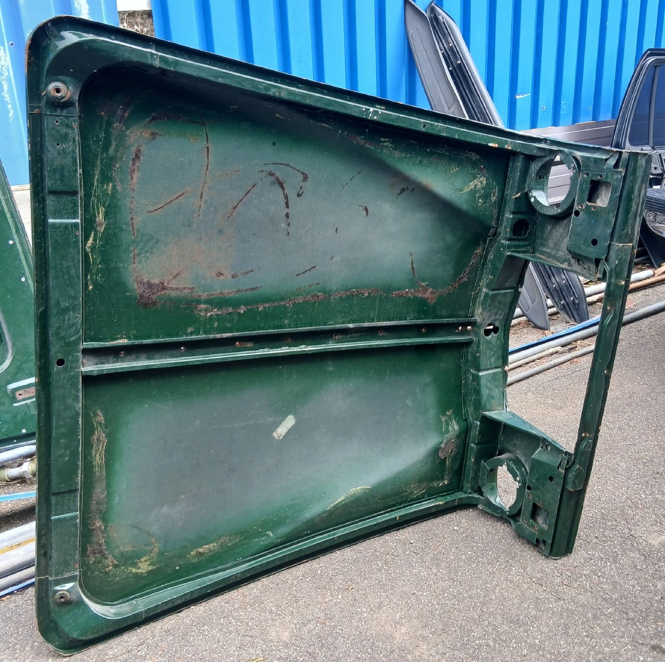 Jaguar Tutti pezzi di ricambio auto: Capot Jaguar Mk10 ou 420g – Usato da la heutte venduto da Auto-stock 1