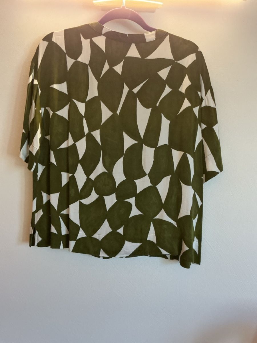 Caroll Blusen: Blouse CARROLL imprimé graphique taille M comme neuve – Gebraucht aus St-Léonard von ptita75 1