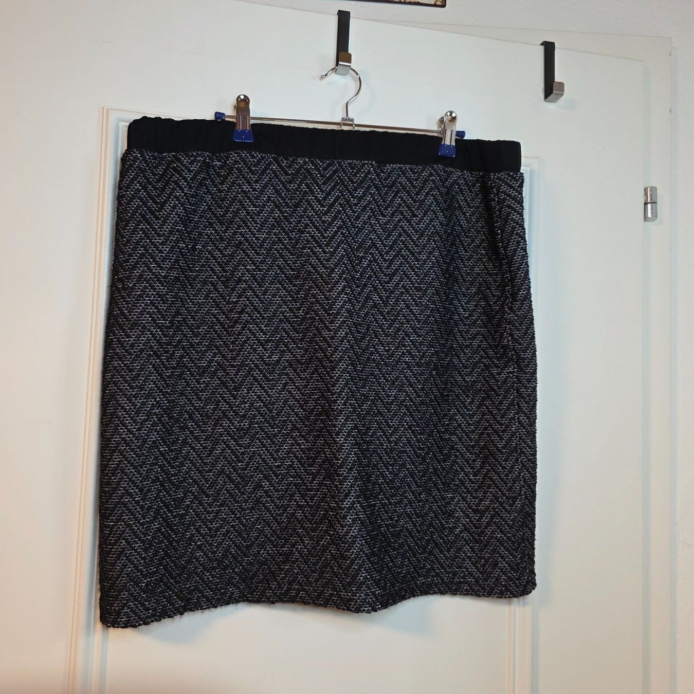 Jupes: Winter Rock Gr.48 warm elegant – D'occasion à Wald ZH par CapLux