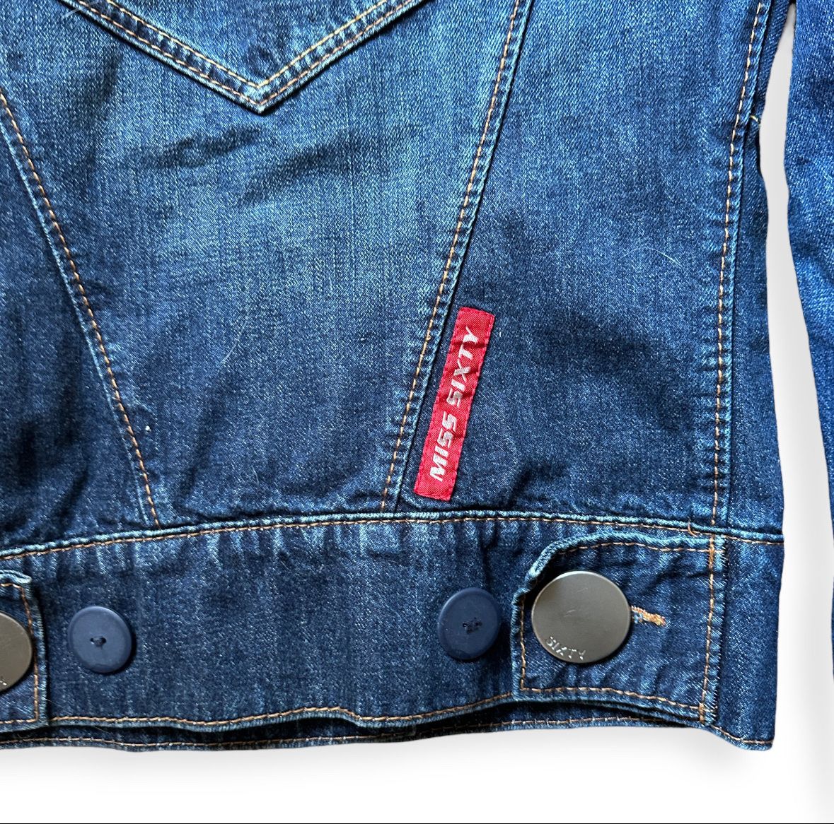 Miss Sixty Giacche: Vintage Y2k Big Button Denim Jacket by Miss Sixty – Usato da Buochs venduto da zukkias 3