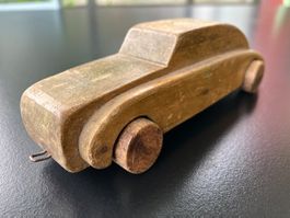 Handgefertigtes 40er Jahre Modellauto aus Holz, Rarität