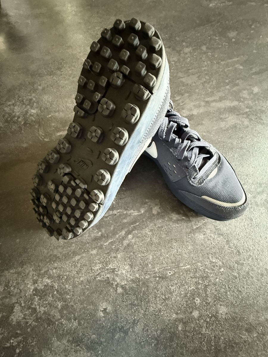Nike Chaussures hommes: NIKE SNEAKER – D'occasion à Pfungen par glittergirl9 1