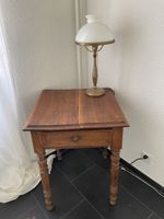 Holztisch