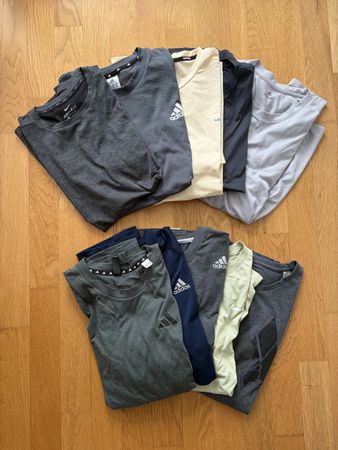 Kleiderpaket 10-teilig Sport T-Shirts für Herren (M/L)