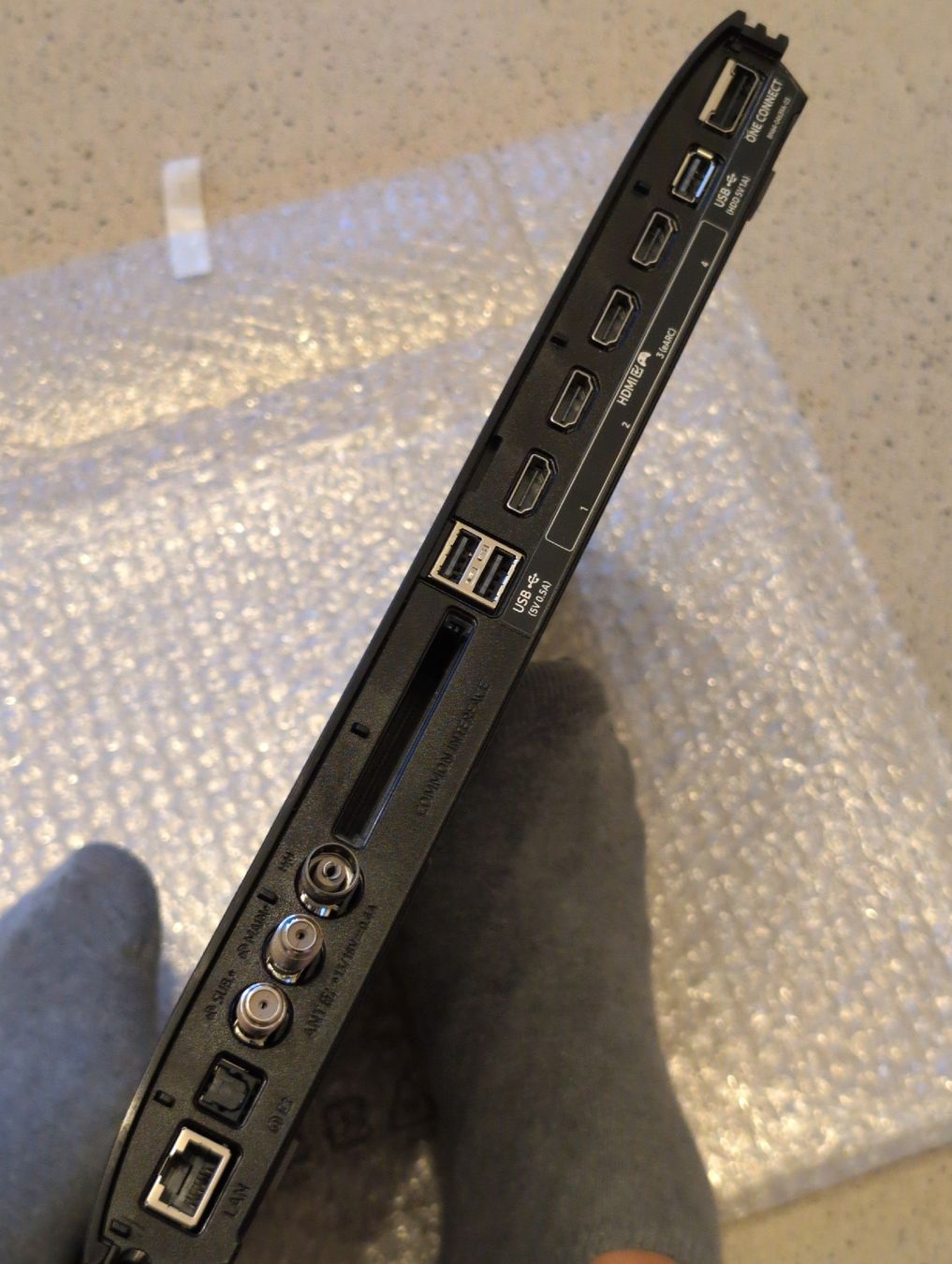 Samsung Televisori: Samsung One Connect Box 8K QE55QN700B – Usato da Winterthur venduto da christianmaeder 3