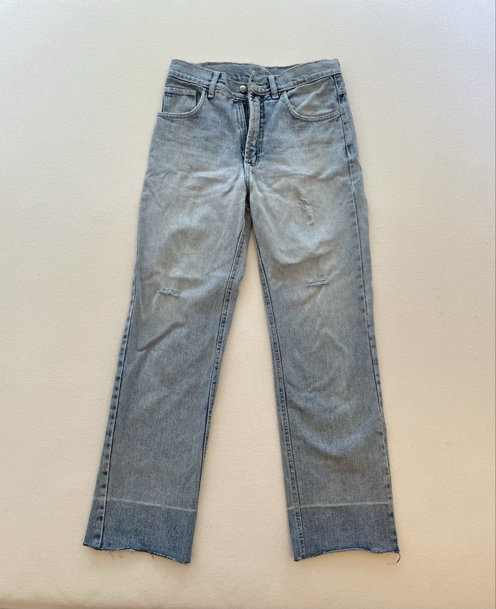 Jeans: hellblaue Jeans im Used-Look – Difettoso da Zürich venduto da vik_isi