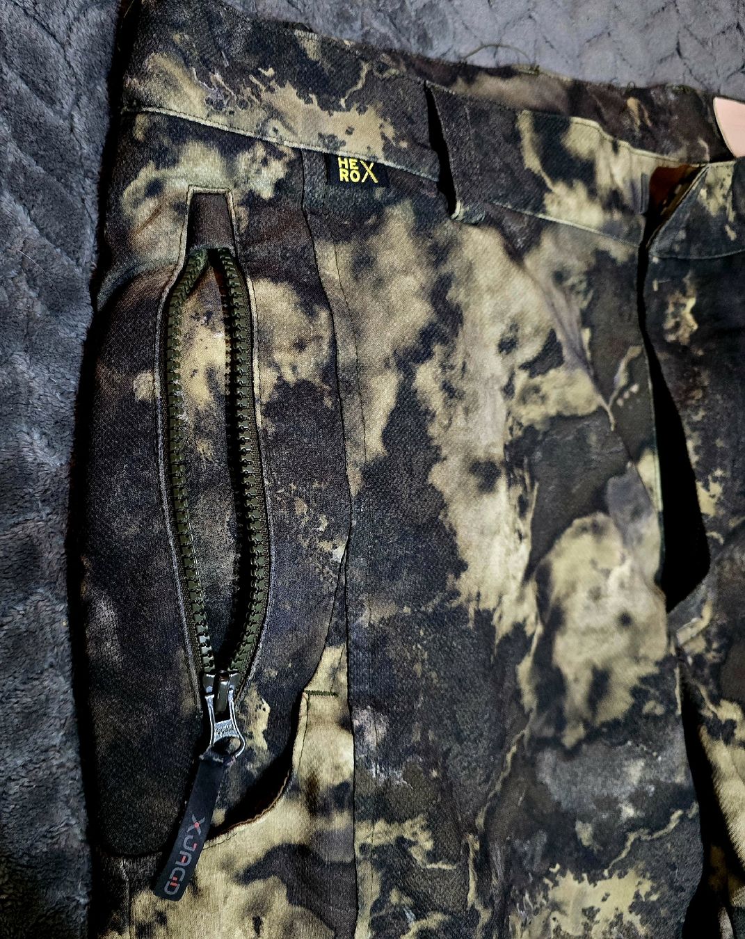 Hosen: Camouflage Cargo Jagd-Hose – Gebraucht aus Ferden von Wunderfitz 2