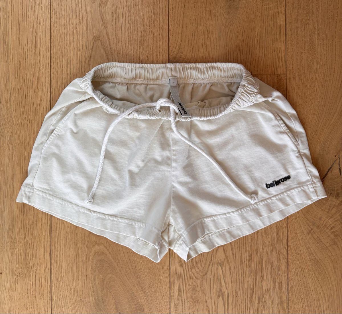 Bellerose Pantaloni: Bellerose CENZA shorts, size xs – Nuovo (secondo la descrizione) da Kilchberg ZH venduto da ben_pc68 3