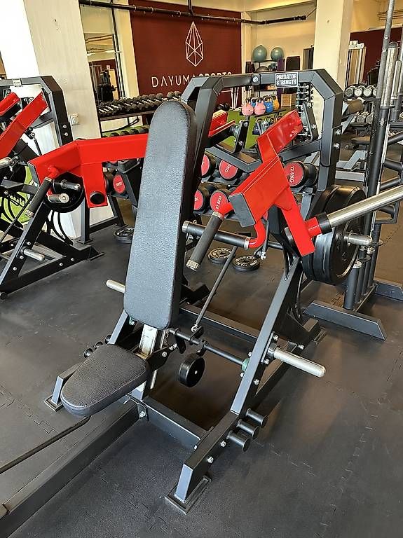 Hometrainer: Plate Loaded Iso-Lateral Chest Press  – Usato da Reinach BL venduto da Anna1989 1