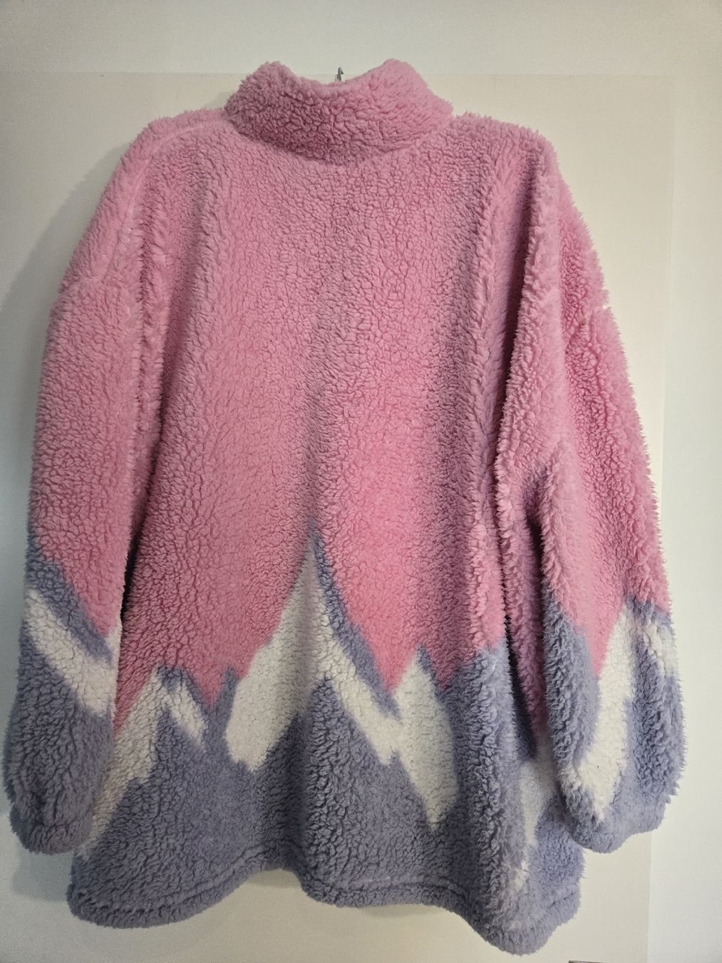 Maglioni & Felpe: Fleece-Pulli mit Berg-Design, Gr. L – Usato da Dübendorf venduto da Timulka 4