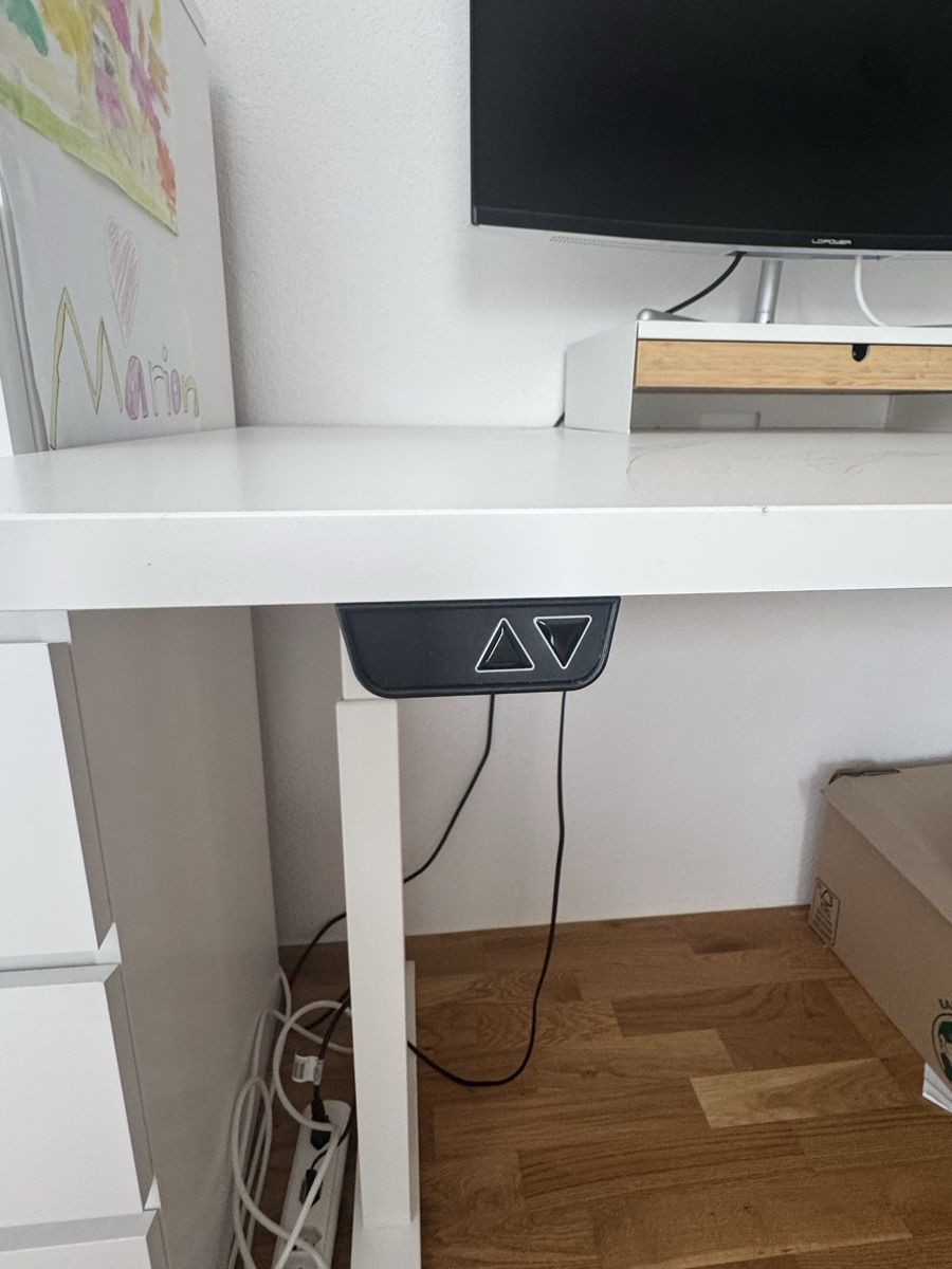 Ikea Scrivanie: IKEA Stehpult / Stehtisch 160x80 – Usato da Rotkreuz venduto da mari_on 2