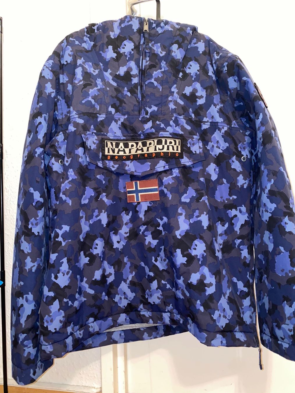 Napapijri Giacche: Napapijri Rainforest Blue Camo M – Usato da Erlach venduto da migdep985