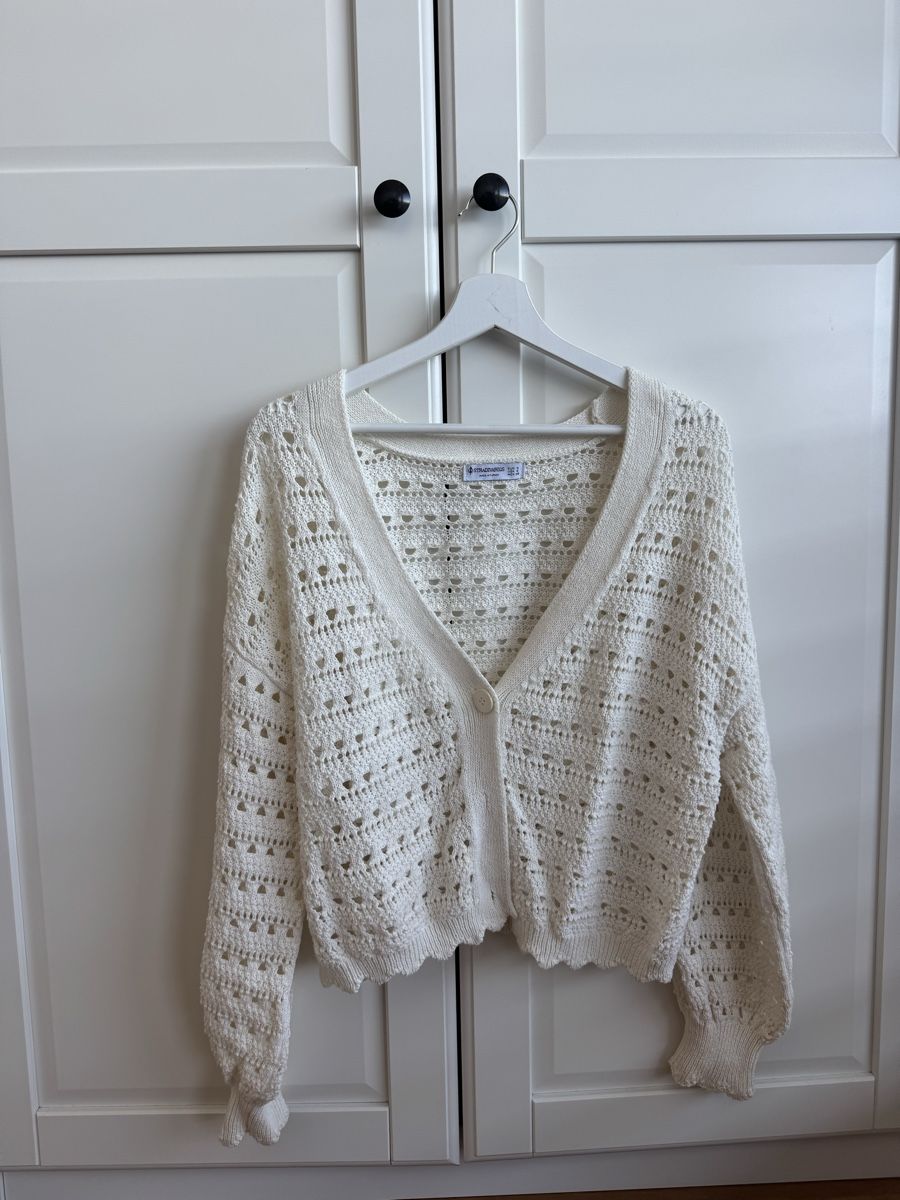 Stradivarius Jacken: Stradivarius Strickjacke weiss – Gebraucht aus Adligenswil von lor_2zfw