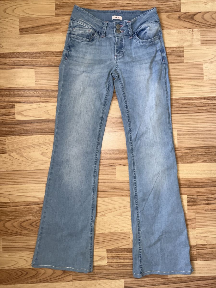 Jeans: Hell Blaue Bootcut Jeans – D'occasion à Allschwil par power9000 1